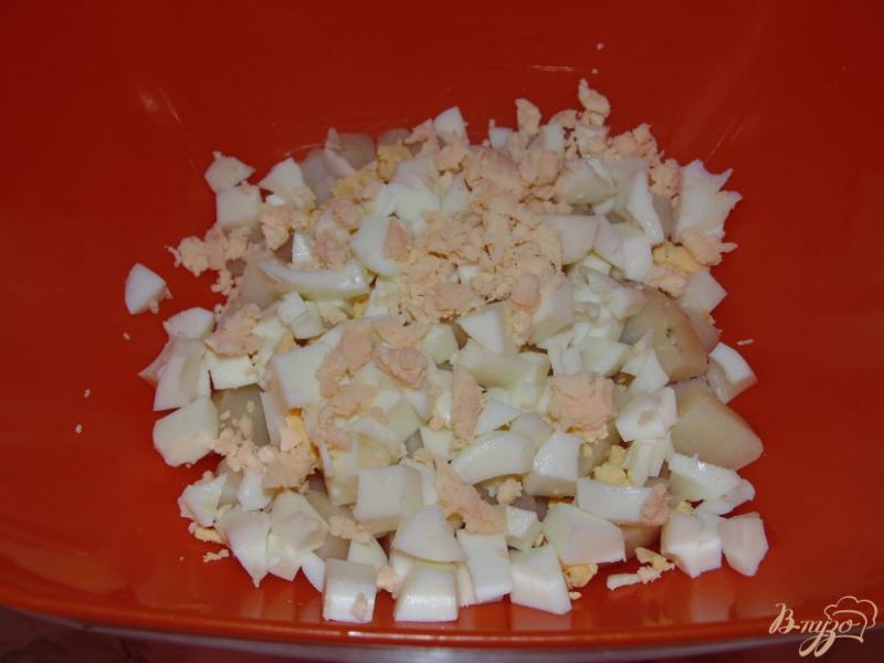 Фото приготовление рецепта: Картофельный салат с куриными желудками шаг №3