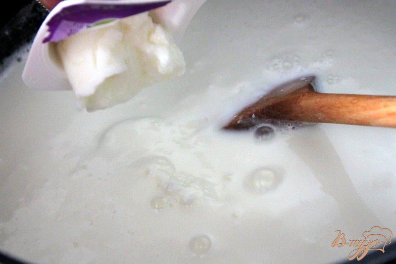 Фото приготовление рецепта: Домашний творог из молока и йогурта шаг №2