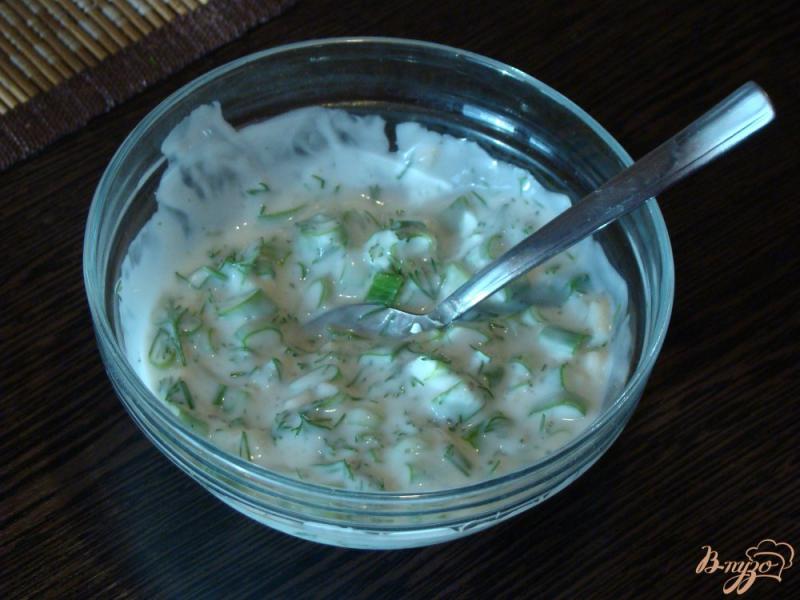 Фото приготовление рецепта: Запеченый картофель с йогуртовым соусом и жареным сыром шаг №3