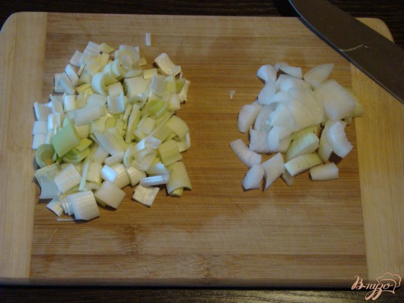 Фото приготовление рецепта: Картофельный суп с кукурузой шаг №2