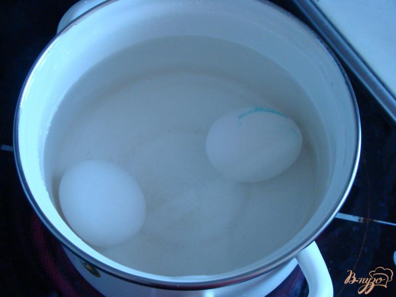 Фото приготовление рецепта: Мясной рулет с яйцом шаг №1