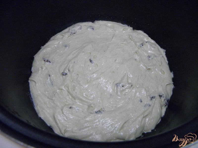 Фото приготовление рецепта: Пирог с имбирем, корицей и черносливом шаг №5