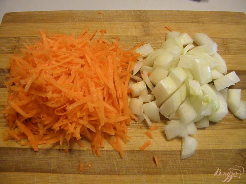 Фото приготовление рецепта: Курица в мультиварке с овощами и подливкой шаг №3