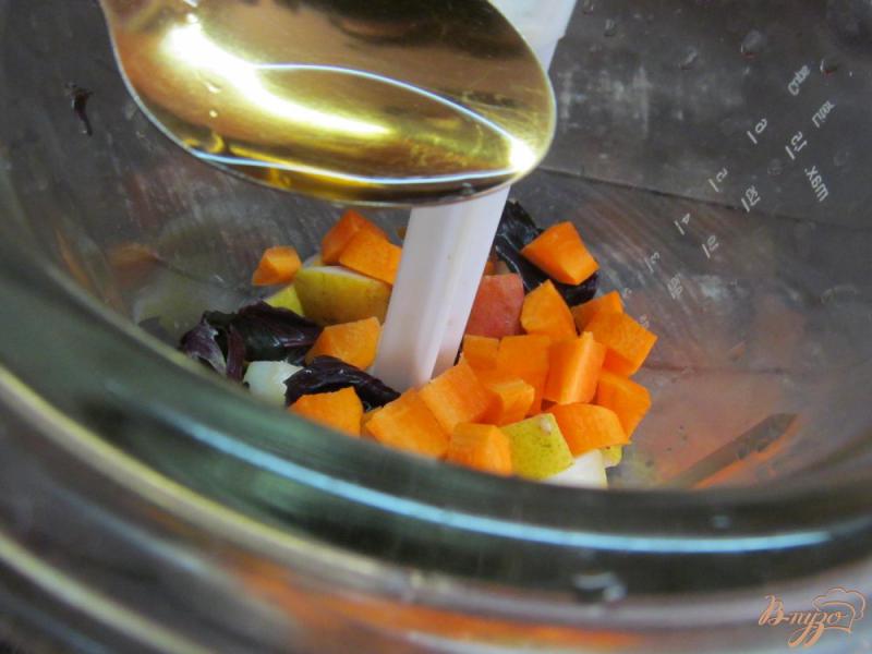 Фото приготовление рецепта: Смузи из груши с морковью шаг №2