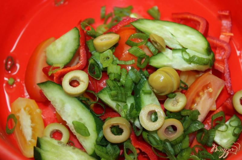 Фото приготовление рецепта: Овощной салат с куриной печенью шаг №6