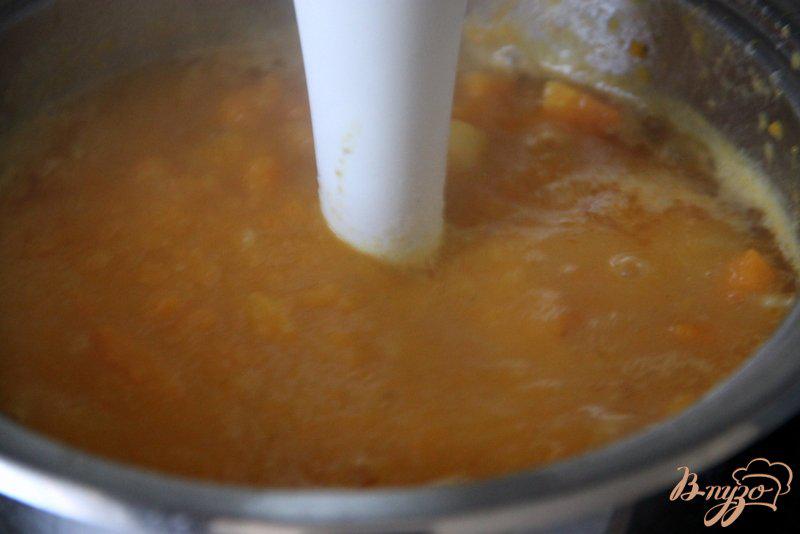 Фото приготовление рецепта: Морковный крем-суп шаг №8