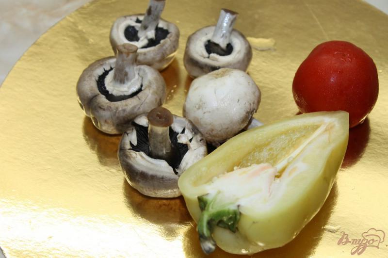 Фото приготовление рецепта: Шаурма с грибами и овощами шаг №1