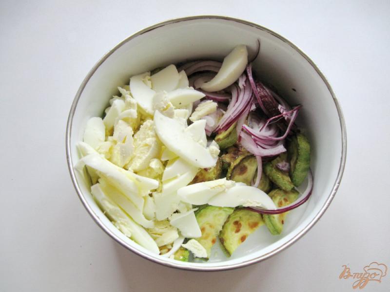 Фото приготовление рецепта: Салат из жареных кабачков шаг №5