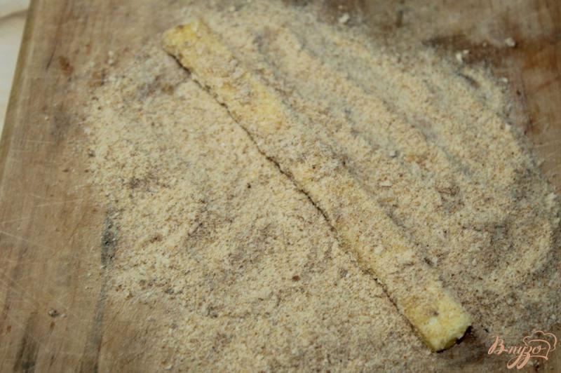 Фото приготовление рецепта: Палочки из кабачков в сырном кляре шаг №5