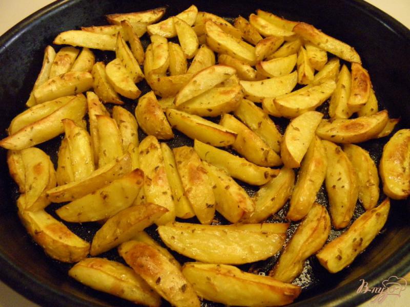 Фото приготовление рецепта: Вкуснейшая картошка в духовке шаг №6