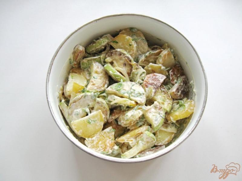 Фото приготовление рецепта: Салат из жареных кабачков и картофеля шаг №10