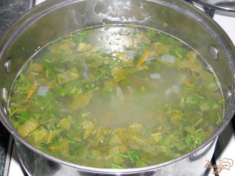 Фото приготовление рецепта: Зеленый щавелевый суп с яйцом шаг №5