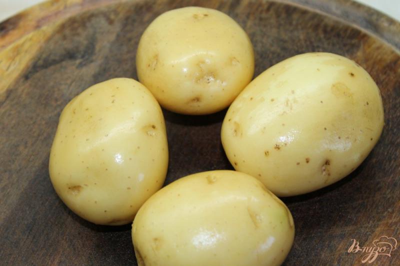 Фото приготовление рецепта: Фаршированный картофель баклажанами и перцем шаг №1