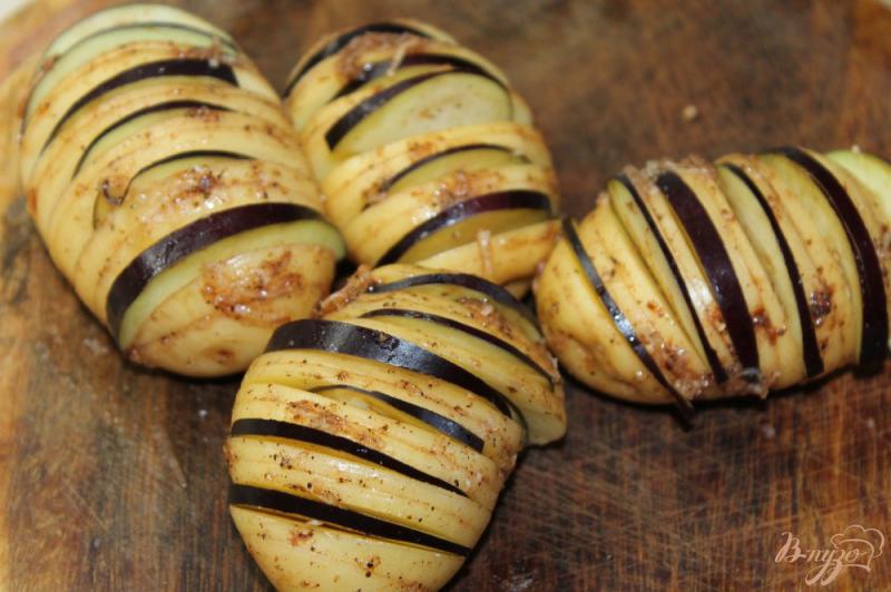Фото приготовление рецепта: Фаршированный картофель баклажанами и перцем шаг №5