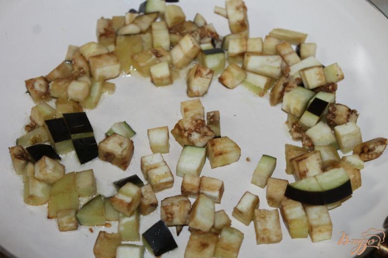 Фото приготовление рецепта: Салат из баклажан с перцем чили шаг №2