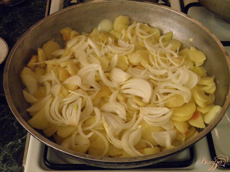 Фото приготовление рецепта: Картофель с шампиньонами шаг №5