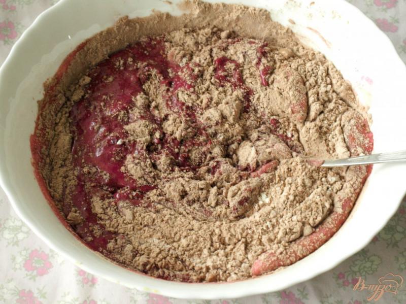 Фото приготовление рецепта: Шоколадно-свекольный пирог шаг №3