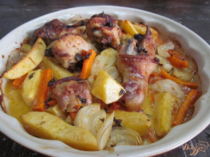 Фото приготовление рецепта: Деревенское блюдо из курицы с картофелем шаг №6
