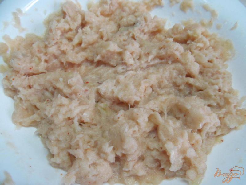 Фото приготовление рецепта: Закуска из рыбных котлет под соусом шаг №3