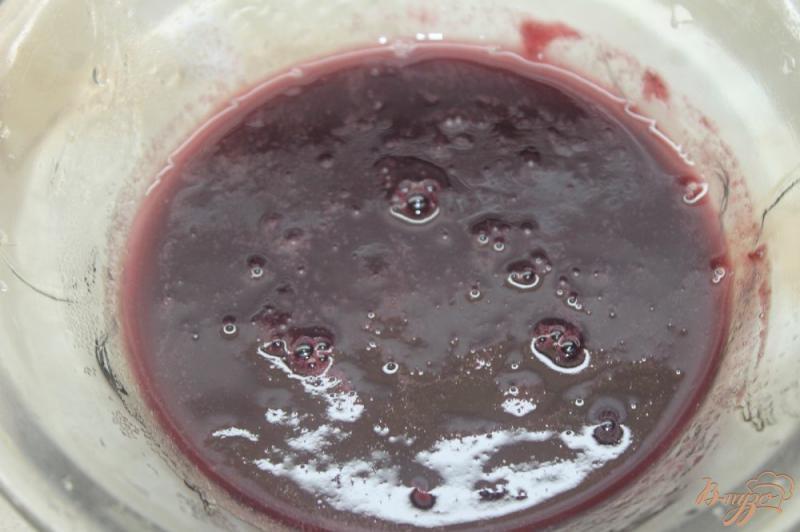 Фото приготовление рецепта: Виноградный соус с добавлением базилика и мяты шаг №7