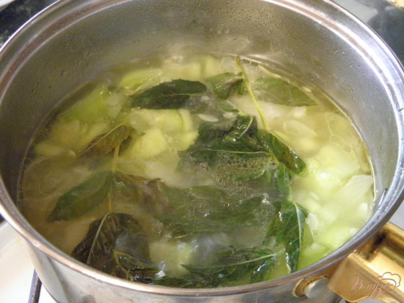 Фото приготовление рецепта: Нежный кабачковый суп-пюре шаг №8