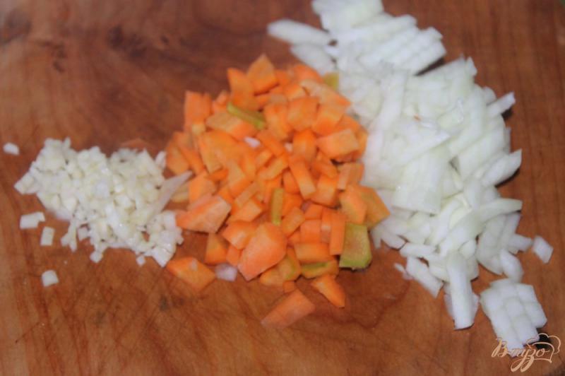 Фото приготовление рецепта: Тушенный картофель с летними овощами шаг №3