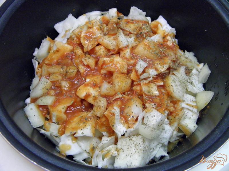Фото приготовление рецепта: Овощное рагу с кабачком и баклажаном шаг №4