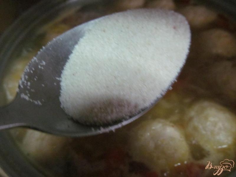 Фото приготовление рецепта: Овощной суп с фрикаделькам и пастой орзо шаг №9