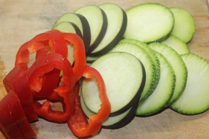 Фото приготовление рецепта: Запеченные летные овощи в рукаве шаг №2