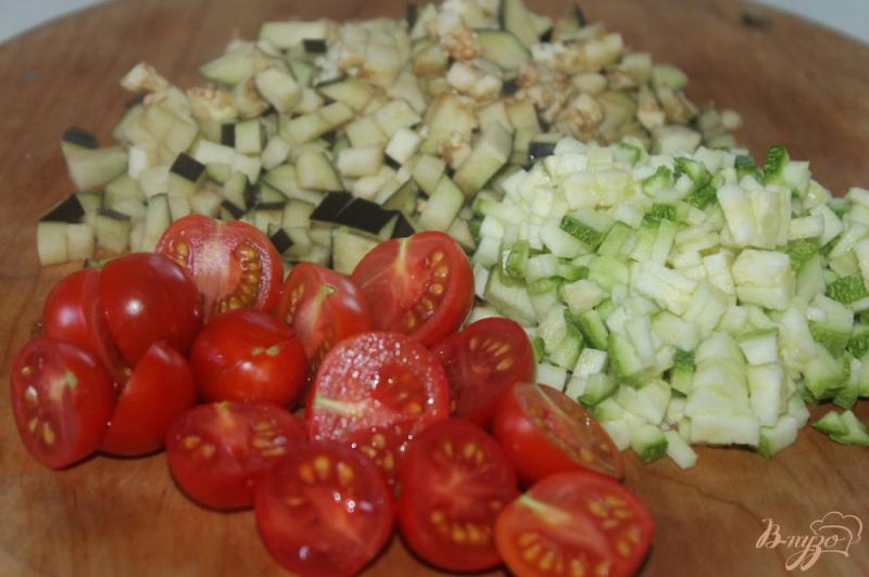 Фото приготовление рецепта: Пышный омлет с летними овощами в духовке шаг №2