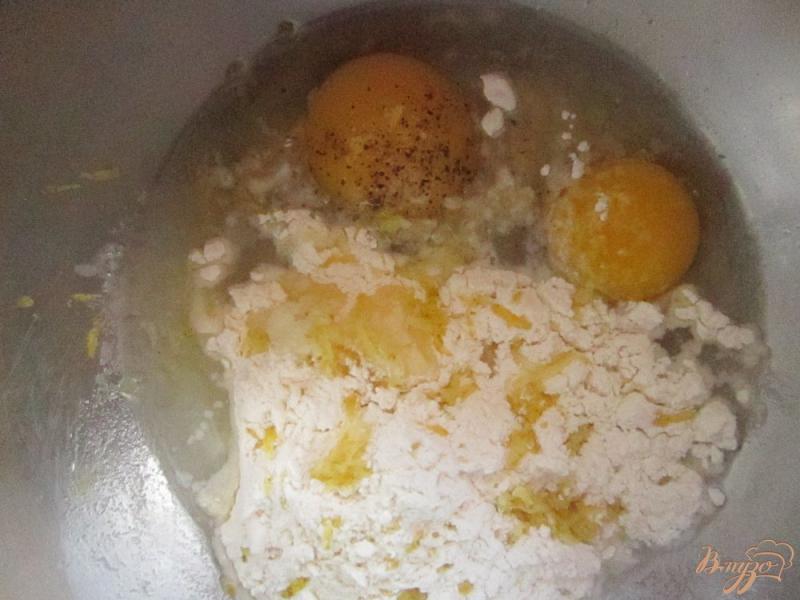 Фото приготовление рецепта: Спаржевая фасоль в лимонном кляре с чесночно-лимонным соусом шаг №3