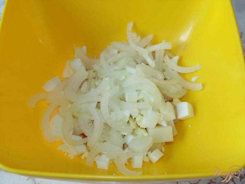 Фото приготовление рецепта: Картофельный салат с баклажаном и зелеными оливками шаг №3