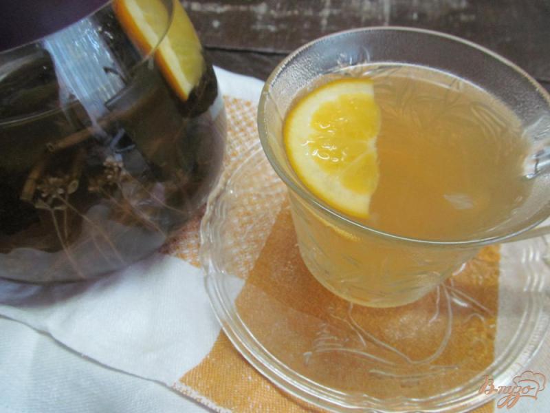 Фото приготовление рецепта: Чай из мяты с цитрусовыми шаг №7