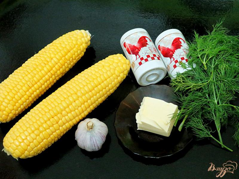 Фото приготовление рецепта: Кукуруза отварная c маслом и чесноком шаг №1