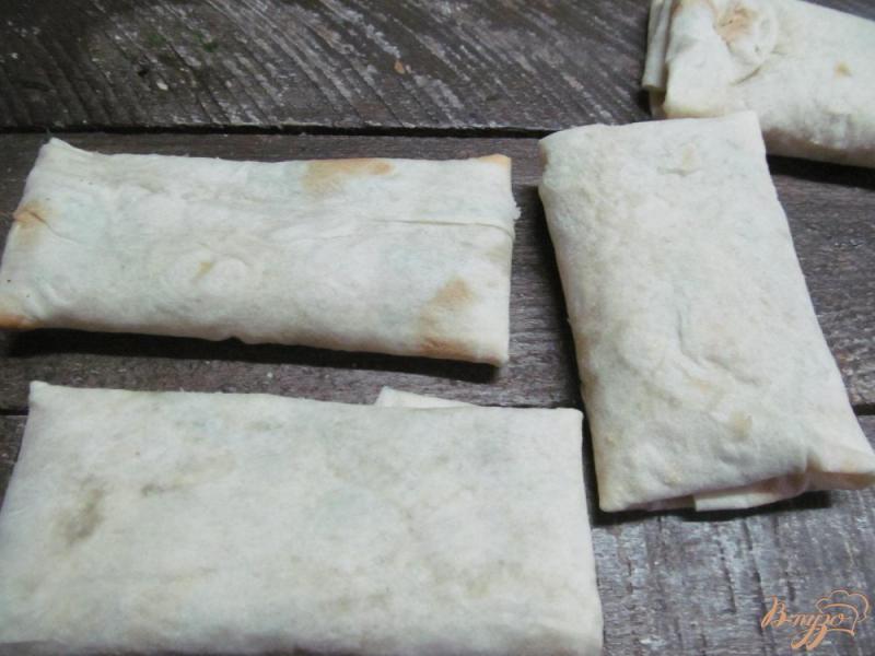Фото приготовление рецепта: Пирожки из лаваша с куриным фаршем шаг №3