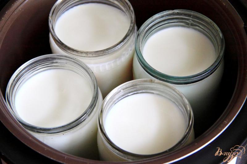 Фото приготовление рецепта: Домашний йогурт в мультиварке шаг №2