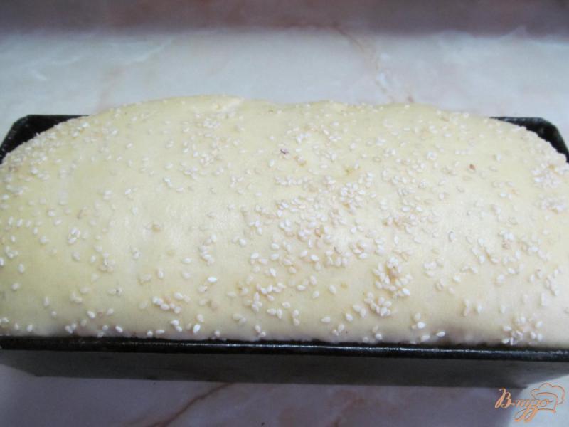 Фото приготовление рецепта: Хлеб на молоке с кукурузной мукой шаг №7