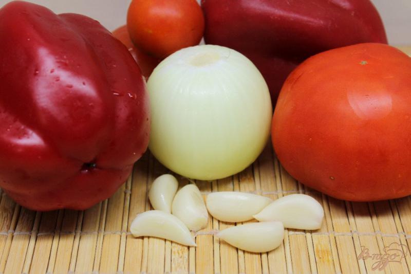 Фото приготовление рецепта: Баклажаны в остром томатном соусе на зиму шаг №3