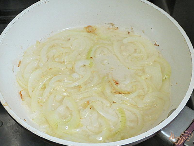 Фото приготовление рецепта: Кабачки в сметанном соусе шаг №4