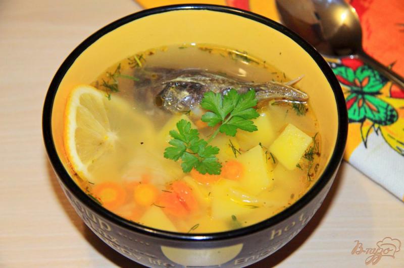Фото приготовление рецепта: Рыбный суп из голов стерляди шаг №9