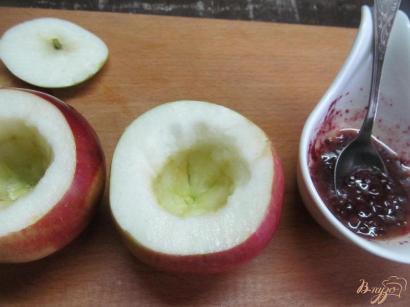 Фото приготовление рецепта: Запеченные яблоки с творогом и малиной шаг №1