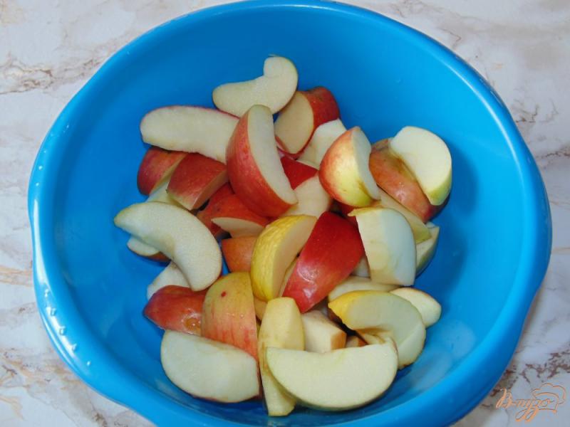 Фото приготовление рецепта: Яблочно-виноградный компот шаг №1