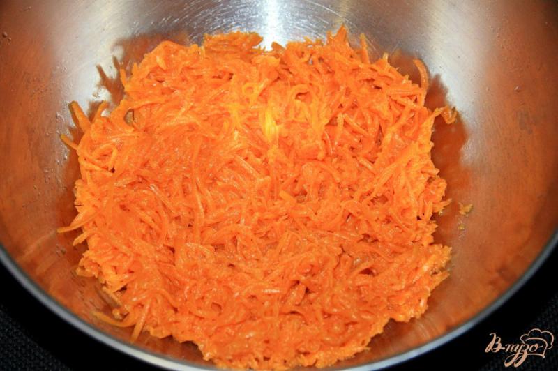 Фото приготовление рецепта: Морковные оладьи шаг №1