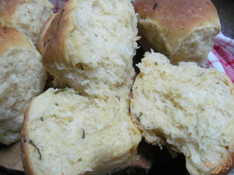 Фото приготовление рецепта: Хлеб с кабачком паприкой и итальянскими травами шаг №10