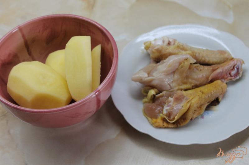 Фото приготовление рецепта: Картофель запеченный с куриными крыльями в рукаве шаг №1