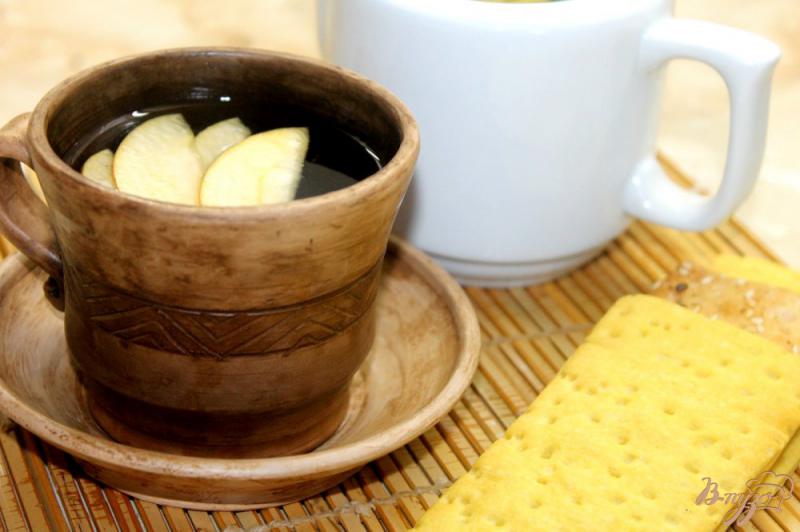 Фото приготовление рецепта: Мятный чай с лимоном и яблоком шаг №5