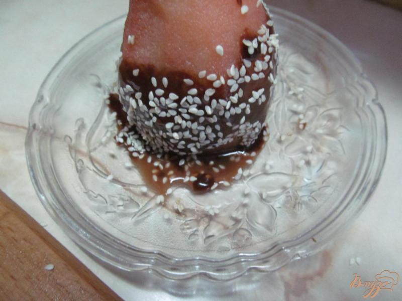 Фото приготовление рецепта: Десерт из груши в шоколаде шаг №5