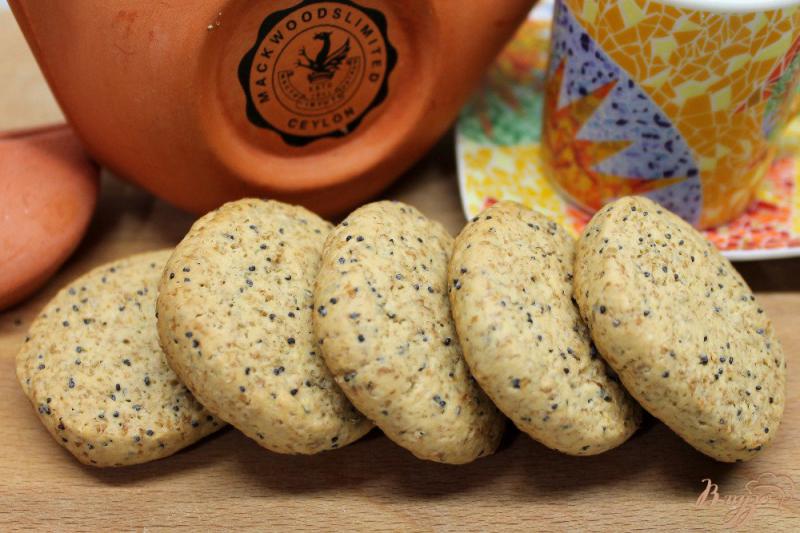 Фото приготовление рецепта: Песочное печенье с отрубями и маком шаг №5