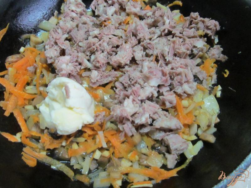 Фото приготовление рецепта: Макароны с овощами и мясом шаг №3