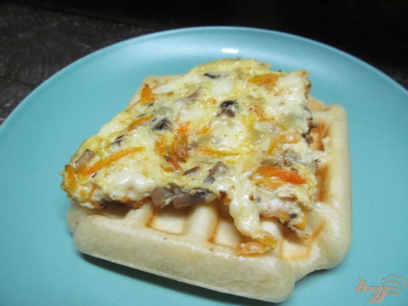 Фото приготовление рецепта: Бутерброд с яичницей шаг №10